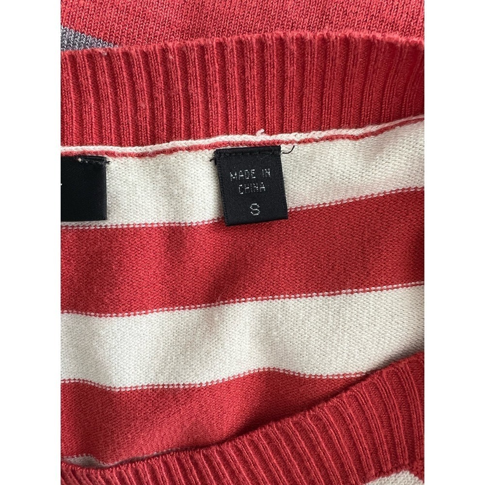 Women's Gyn Knit Striped Sweater - Picture 3 of 4